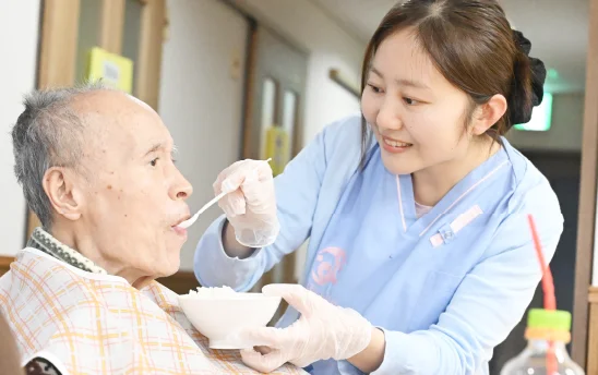 食事提供イメージ